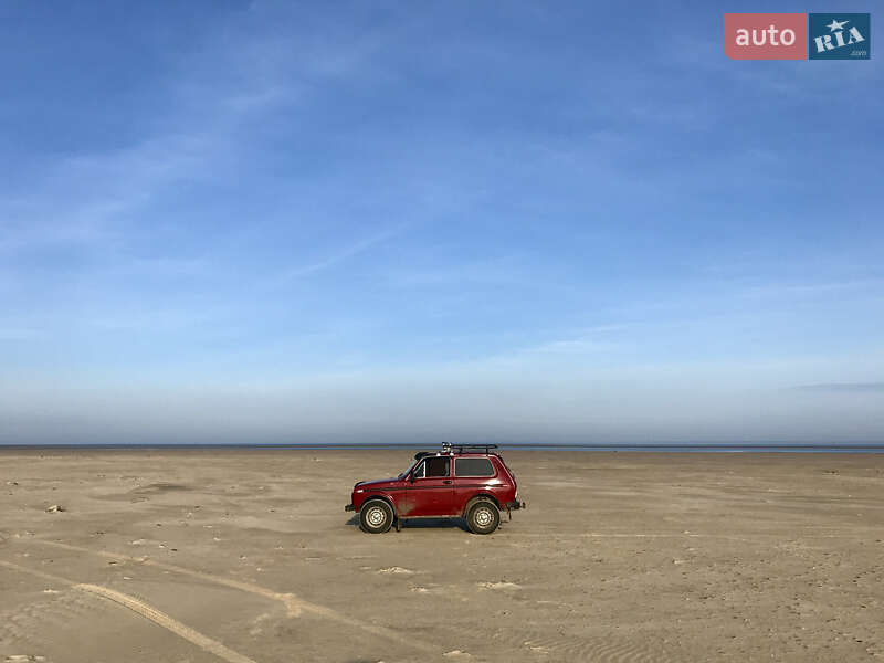 Позашляховик / Кросовер ВАЗ / Lada 2121 Нива 1990 в Черкасах