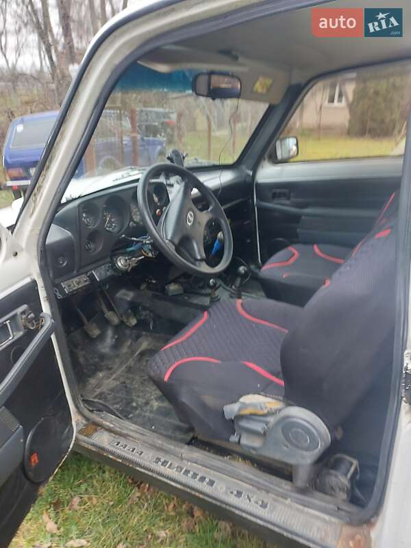 Позашляховик / Кросовер ВАЗ / Lada 2121 Нива 1992 в Житомирі