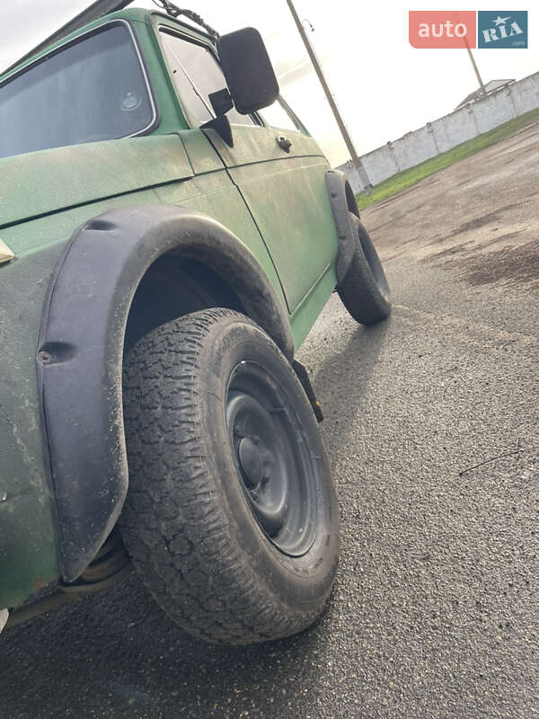 Позашляховик / Кросовер ВАЗ / Lada 2121 Нива 1992 в Овідіополі