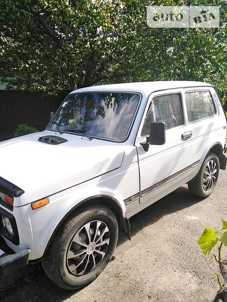 Хэтчбек ВАЗ / Lada 21213 Niva 1996 в Николаеве