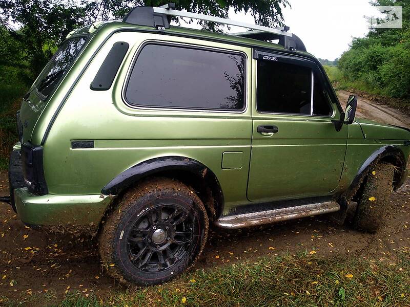 Позашляховик / Кросовер ВАЗ / Lada 21213 Niva 1998 в Мостиській