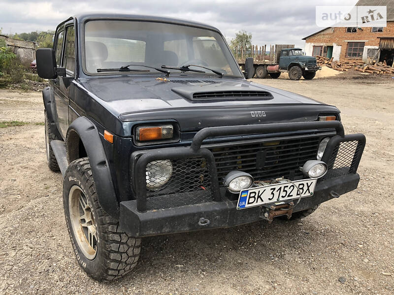 Внедорожник / Кроссовер ВАЗ / Lada 21213 Niva 2002 в Шумске