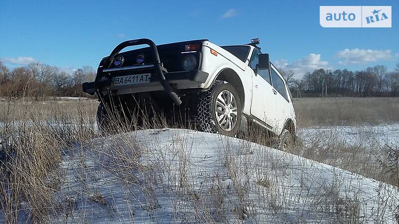 Внедорожник / Кроссовер ВАЗ / Lada 21213 Niva 2003 в Светловодске