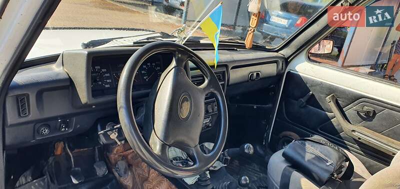 Универсал ВАЗ / Lada 21213 Niva 2001 в Подольске