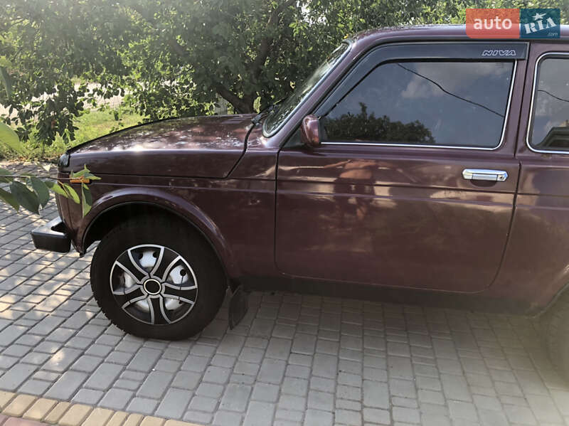 Внедорожник / Кроссовер ВАЗ / Lada 21213 Niva 2001 в Белгороде-Днестровском