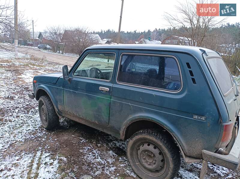 Хэтчбек ВАЗ / Lada 21213 Niva 2004 в Сновске