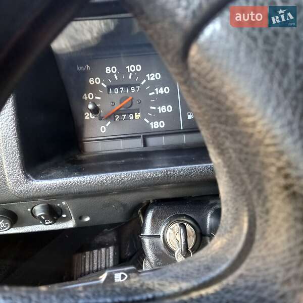 Внедорожник / Кроссовер ВАЗ / Lada 21213 Niva 2000 в Измаиле