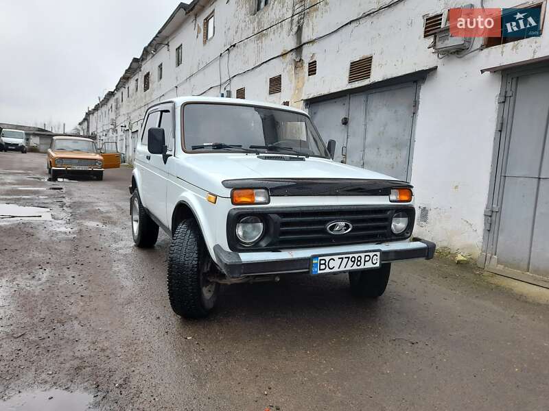 Позашляховик / Кросовер ВАЗ / Lada 21213 Niva 1998 в Львові