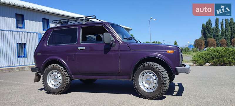 Позашляховик / Кросовер ВАЗ / Lada 21213 Niva 2000 в Новомосковську