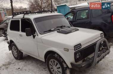 Внедорожник / Кроссовер ВАЗ / Lada 21213 Niva 2004 в Шостке