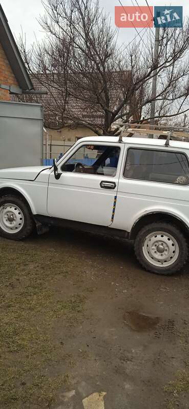 Позашляховик / Кросовер ВАЗ / Lada 21213 Niva 2001 в Гайсину