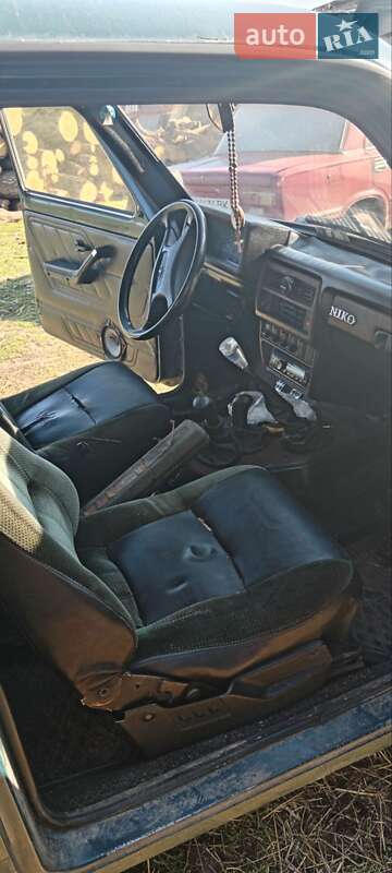 Внедорожник / Кроссовер ВАЗ / Lada 21213 Niva 2001 в Брусилове