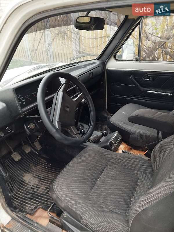 Внедорожник / Кроссовер ВАЗ / Lada 21213 Niva 1995 в Запорожье