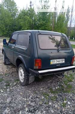 Внедорожник / Кроссовер ВАЗ / Lada 21213 Niva 2000 в Новой Ушице