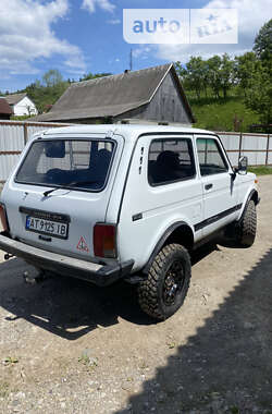 Внедорожник / Кроссовер ВАЗ 21213 Niva 2005 в 