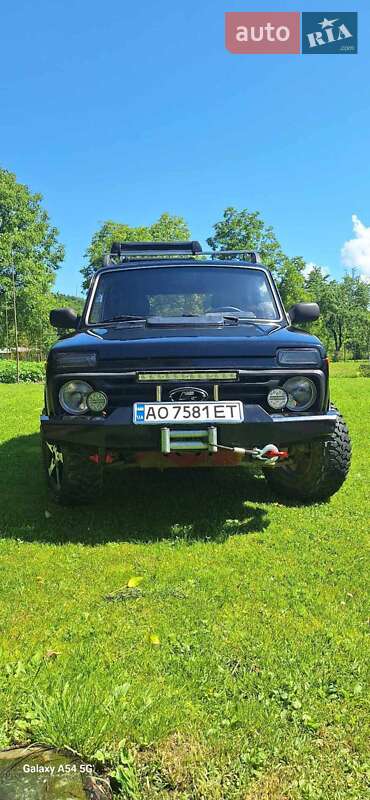 Внедорожник / Кроссовер ВАЗ / Lada 21213 Niva 1998 в Тячеве
