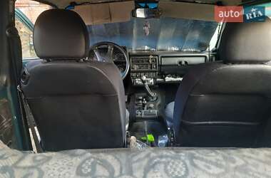 Внедорожник / Кроссовер ВАЗ 21213 Niva 2002 в 