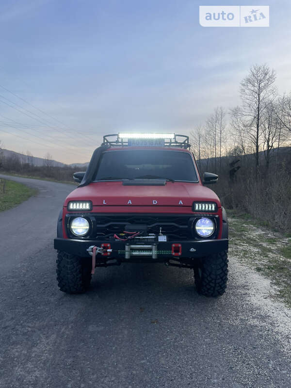 Позашляховик / Кросовер ВАЗ / Lada 21213 Niva 2002 в Мукачевому