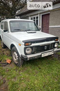 Внедорожник / Кроссовер ВАЗ / Lada 21213 Niva 1998 в Чемеровцах