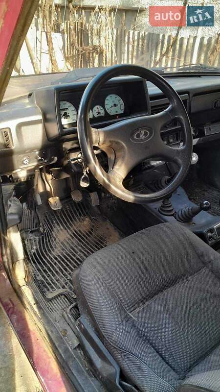 Внедорожник / Кроссовер ВАЗ / Lada 21213 Niva 2003 в Тячеве