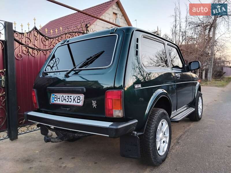 Внедорожник / Кроссовер ВАЗ / Lada 21213 Niva 2004 в Захарьевке