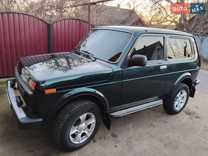 Внедорожник / Кроссовер ВАЗ / Lada 21213 Niva 2004 в Захарьевке