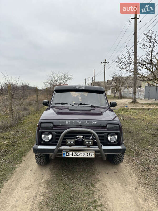 Внедорожник / Кроссовер ВАЗ / Lada 21213 Niva 1998 в Измаиле