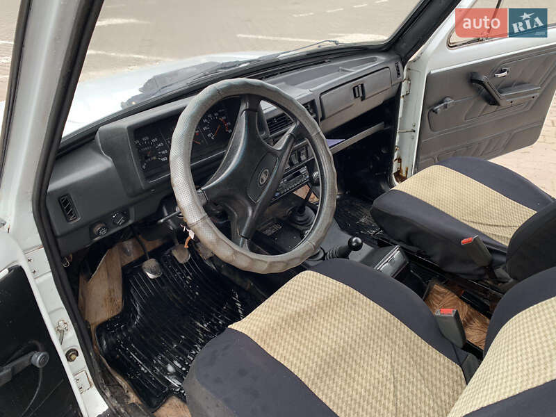 Внедорожник / Кроссовер ВАЗ / Lada 21213 Niva 1997 в Липовце