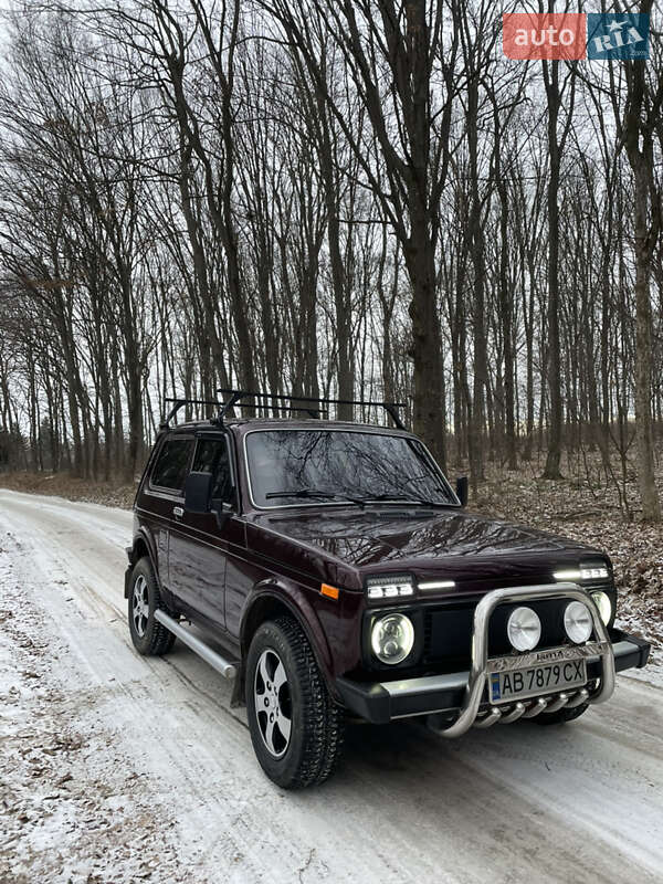 Позашляховик / Кросовер ВАЗ / Lada 21213 Niva 2004 в Гайсину