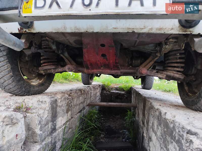 Внедорожник / Кроссовер ВАЗ / Lada 21213 Niva 1992 в Вишневце