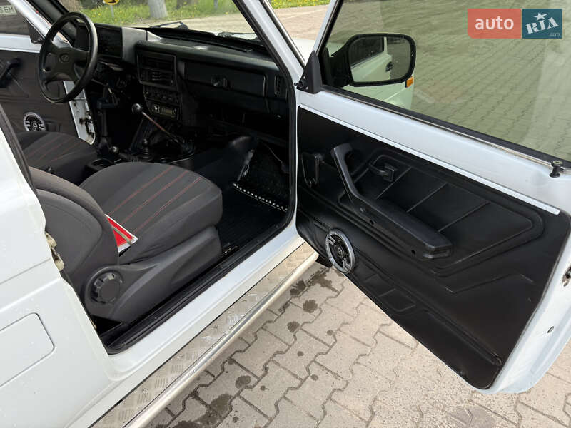 Внедорожник / Кроссовер ВАЗ / Lada 21213 Niva 2002 в Хмельницком