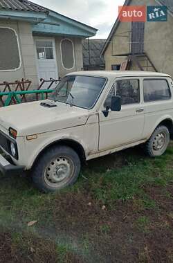 Позашляховик / Кросовер ВАЗ 21213 Niva 1996 в Шаргороді