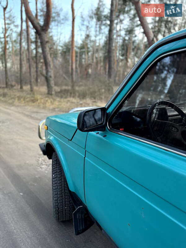 Внедорожник / Кроссовер ВАЗ / Lada 21213 Niva 1998 в Харькове