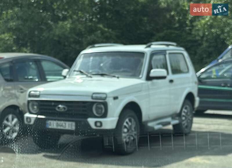 Внедорожник / Кроссовер ВАЗ 21213 Niva 1998 в 