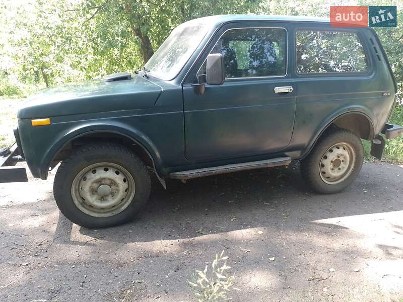 Позашляховик / Кросовер ВАЗ / Lada 21213 Niva 2002 в Шишаках