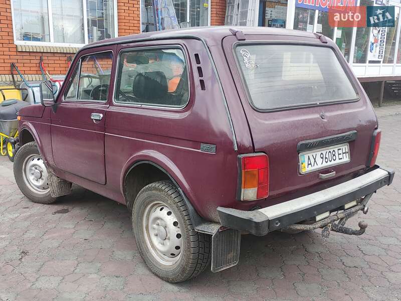 Позашляховик / Кросовер ВАЗ / Lada 21213 Niva 1995 в Краснограді