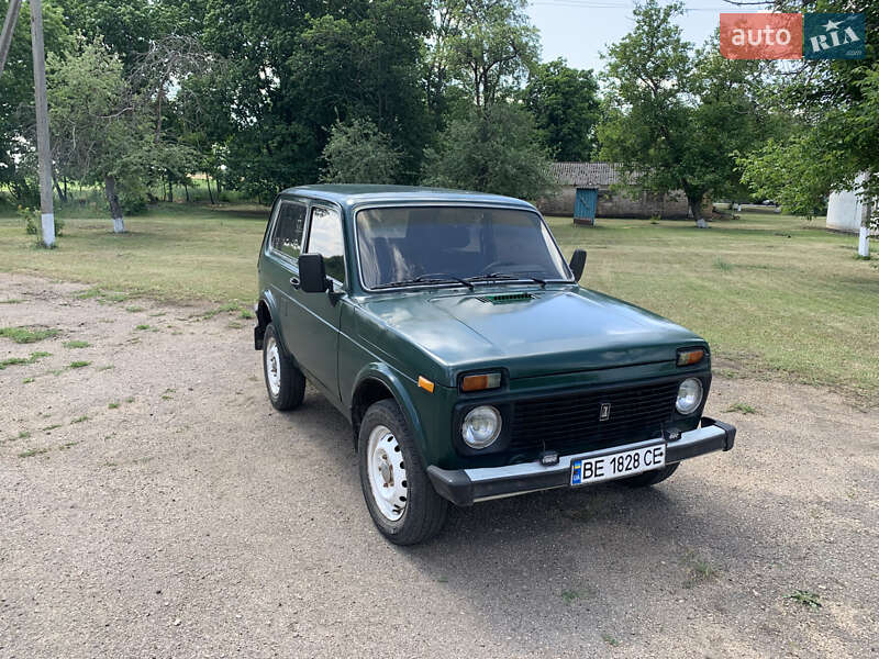 Позашляховик / Кросовер ВАЗ / Lada 21213 Niva 2001 в Бобринці
