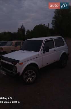 Внедорожник / Кроссовер ВАЗ 21213 Niva 2003 в Ильинцах