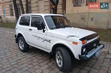 Позашляховик / Кросовер ВАЗ 21213 Niva 1998 в Львові