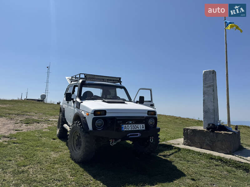 Позашляховик / Кросовер ВАЗ / Lada 21213 Niva 2005 в Ужгороді