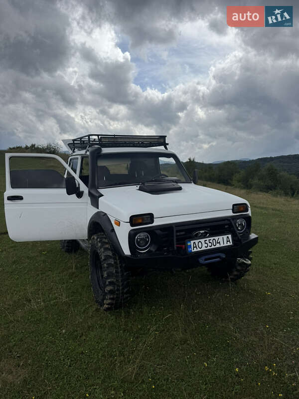 Позашляховик / Кросовер ВАЗ / Lada 21213 Niva 2005 в Ужгороді