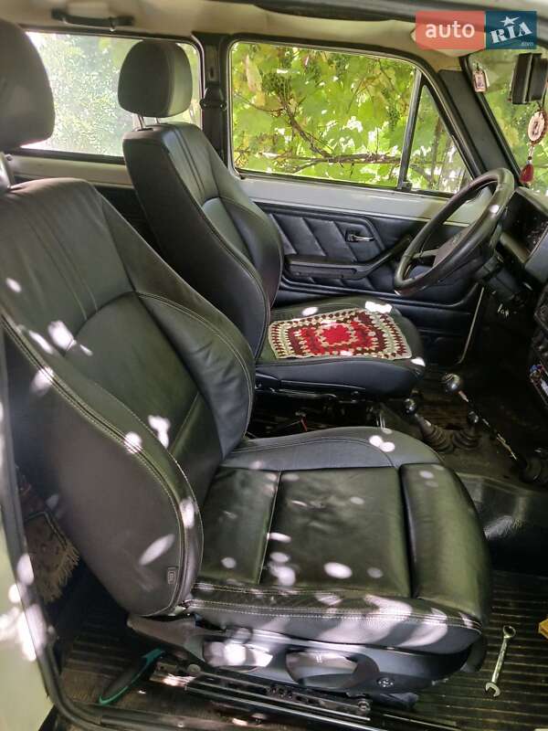 Позашляховик / Кросовер ВАЗ / Lada 21213 Niva 1995 в Переяславі фото 3 Позашляховик / Кросовер ВАЗ / Lada 21213 Niva 1995 в Переяславі