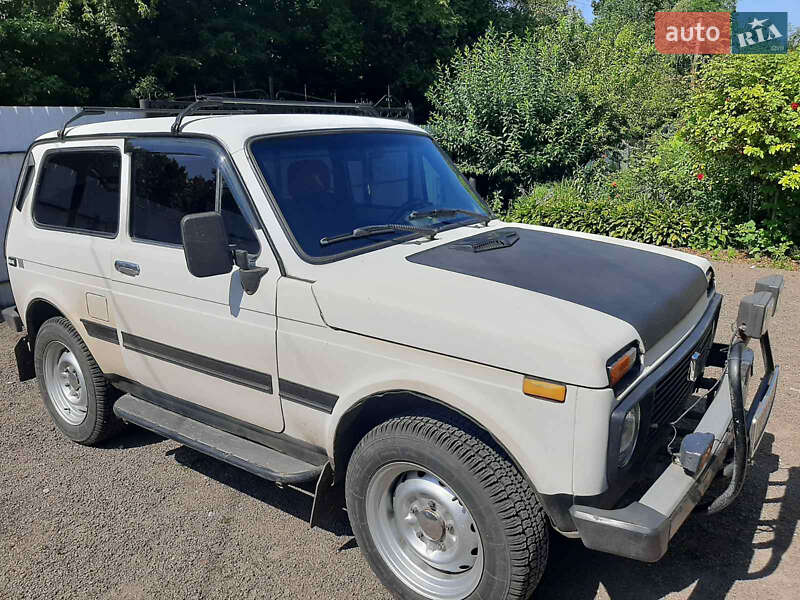 Внедорожник / Кроссовер ВАЗ / Lada 21213 Niva 1994 в Бахмаче