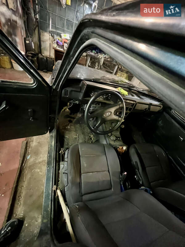 Внедорожник / Кроссовер ВАЗ / Lada 21213 Niva 1995 в Киеве фото 5 Внедорожник / Кроссовер ВАЗ / Lada 21213 Niva 1995 в Киеве