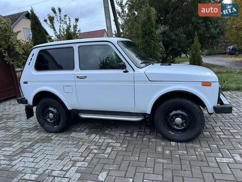 Позашляховик / Кросовер ВАЗ / Lada 21213 Niva 2003 в Звенигородці