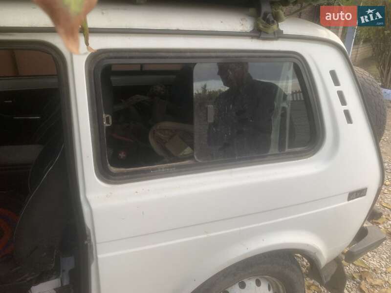 Позашляховик / Кросовер ВАЗ / Lada 21213 Niva 1996 в Миколаєві фото 3 Позашляховик / Кросовер ВАЗ / Lada 21213 Niva 1996 в Миколаєві