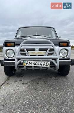 Позашляховик / Кросовер ВАЗ 21213 Niva 2004 в Малині