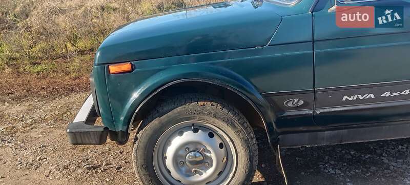 Внедорожник / Кроссовер ВАЗ / Lada 21213 Niva 2002 в Гайсине