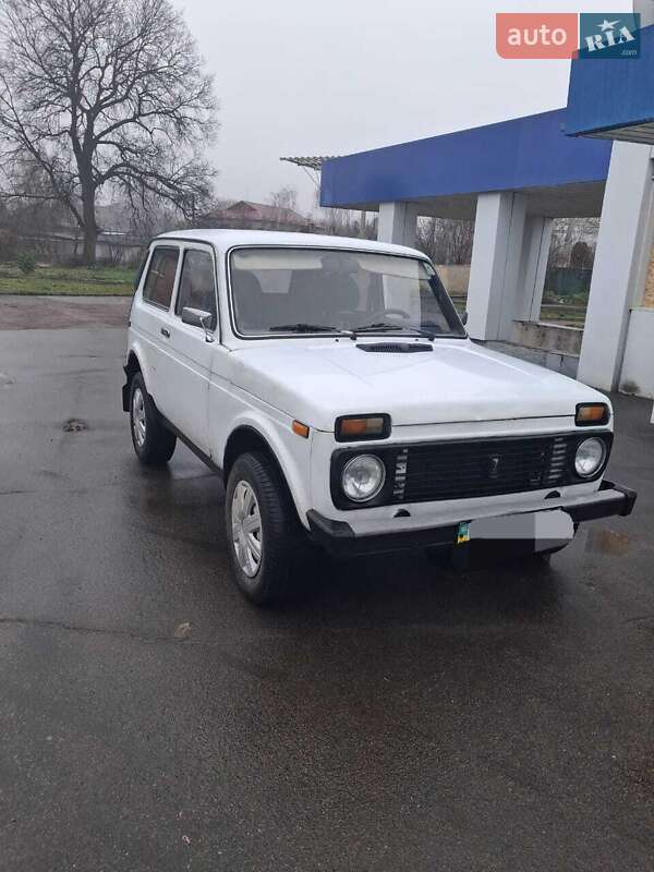 Позашляховик / Кросовер ВАЗ / Lada 21213 Niva 2003 в Конотопі