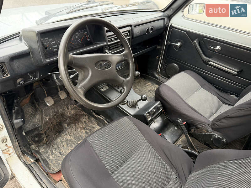 Внедорожник / Кроссовер ВАЗ / Lada 21213 Niva 2003 в Ромнах